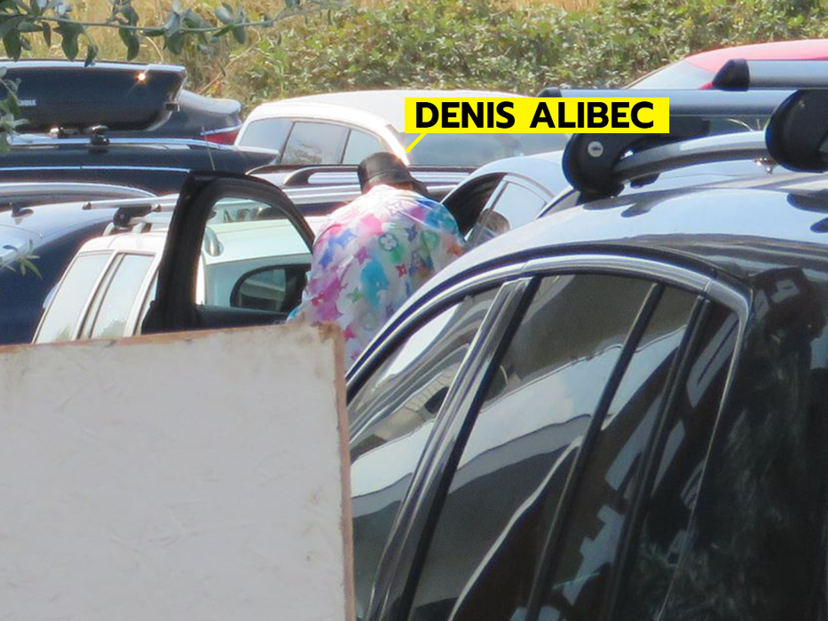 Denis Alibec are un BMW nou, pe care a plătit cel puțin 130.000 de euro (Foto: CANCAN.RO)