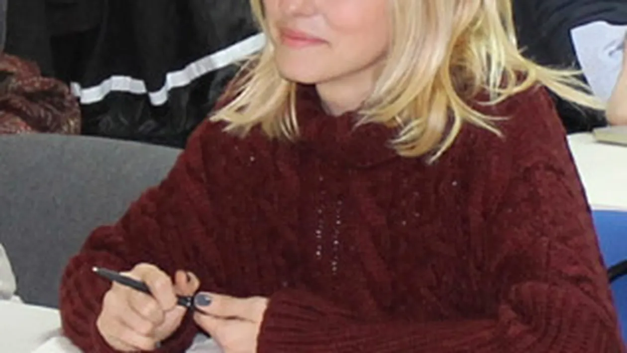 Dana Rogoz este din nou studenta! In vara voi merge la Paris, unde voi fi evaluata de o comisie