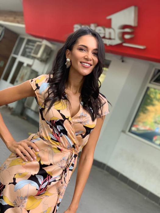 O vedetă de la Antena 1 este însărcinată! Marele anunț, făcut în noaptea Sfântului Andrei: “Îl așteptăm pe bebe 3 ❤️”