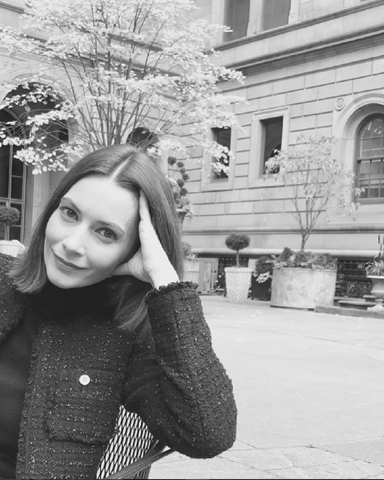 Andreea Berecleanu, surprinsă într-o ipostază cum nu ai mai văzut-o vreodată. NU ai cum să nu zâmbeşti când vezi imaginea: „Ne sperii!”