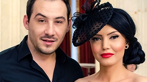 Video exclusiv cu Andreea Mantea & Ştefan Stan. S-au ”înţepat” la o nuntă, o noapte întreagă!
