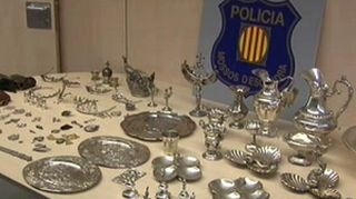 Doi romani au fost arestati in Spania pentru furtul unei colectii de antichitati in valoare de 300 de milioane de euro