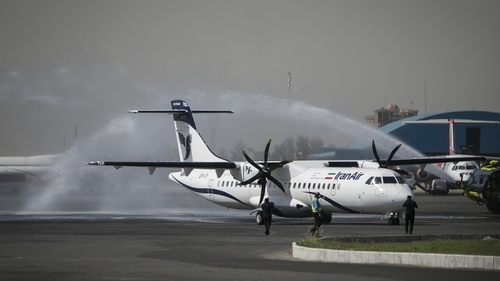 Alertă pe aeroportul din Teheran! Un avion plin cu călători a luat foc