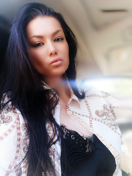 Simona Sensual ar fi hărțuită de mai bine de cinci ani