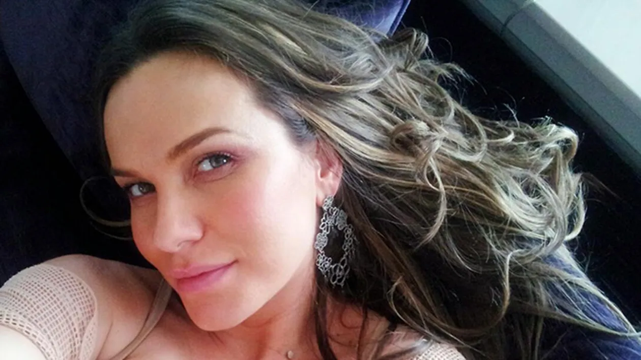 La o luna dupa ce a nascut, Anna Lesko a revenit pe scena! Cum arata catareata acum: Esti mai frumoasa de cand esti mama