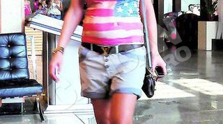 Ramona Lazuran a atras toate privirile intr-un centru comercial! Umbla cu maioul rupt