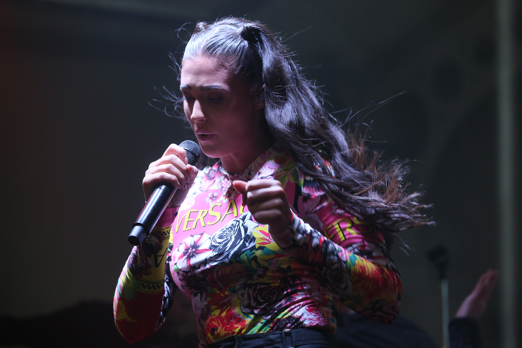 Antonia a comis gafa +18 a anului! A apărut pe scenă cu „intimitățile” la vedere