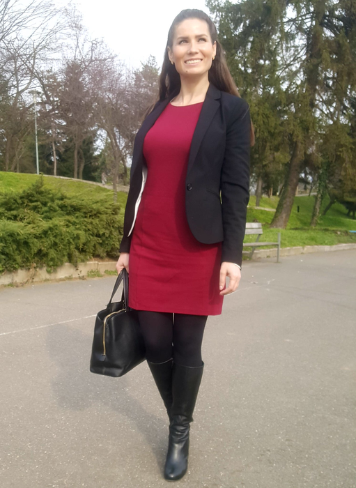 Atenție, bărbați! Cântăreața de muzică populară s-a despărțit de iubit: ”Gospodină, frumoasă, sexy, fac de toate, sunt singură!”