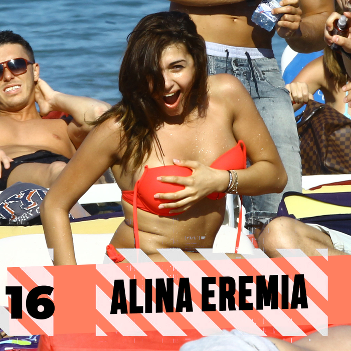 Top 30 vedete care “s-au jucat” cu sutienul pe plajă. Ce locuri ocupă în clasament Mihaela Rădulescu, Loredana Groza, Oana Zăvoranu, Ruby sau Roxana Vancea