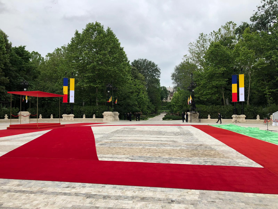 Papa Francisc este în România! Imagini super-exclusive + informații în premieră