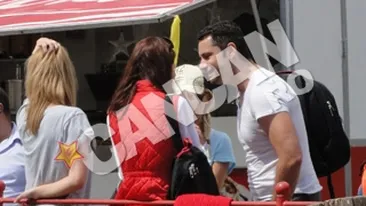 Nici vedetele nu pot evita statul la coada! Vezi aici prin ce a trecut Anca Rusu, doar pentru a-si lua ceva de baut