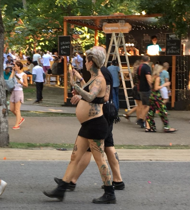 O graviduță sexy a atras toate privirile la UNTOLD!