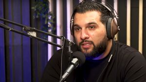 Tzancă Uraganu, show total la botezul fiului lui Culiță Sterp! A cântat și a dansat alături de invitați