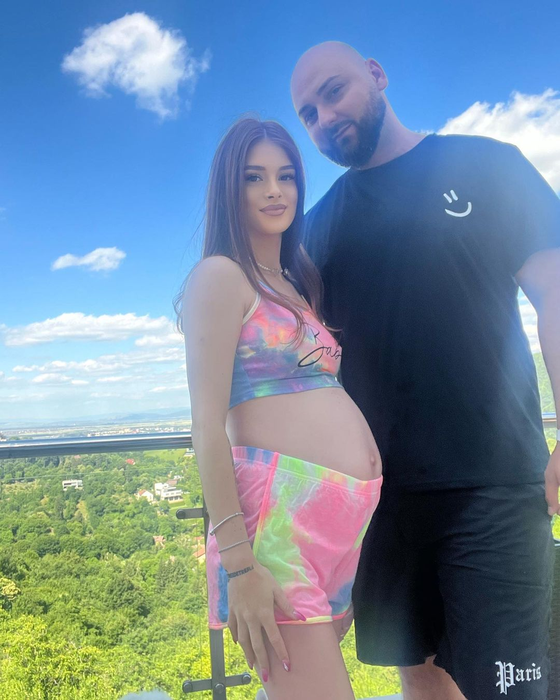 Primele imagini cu soțul Teodorei Marcu, după moartea soției sale. Cum a fost surprins Alex