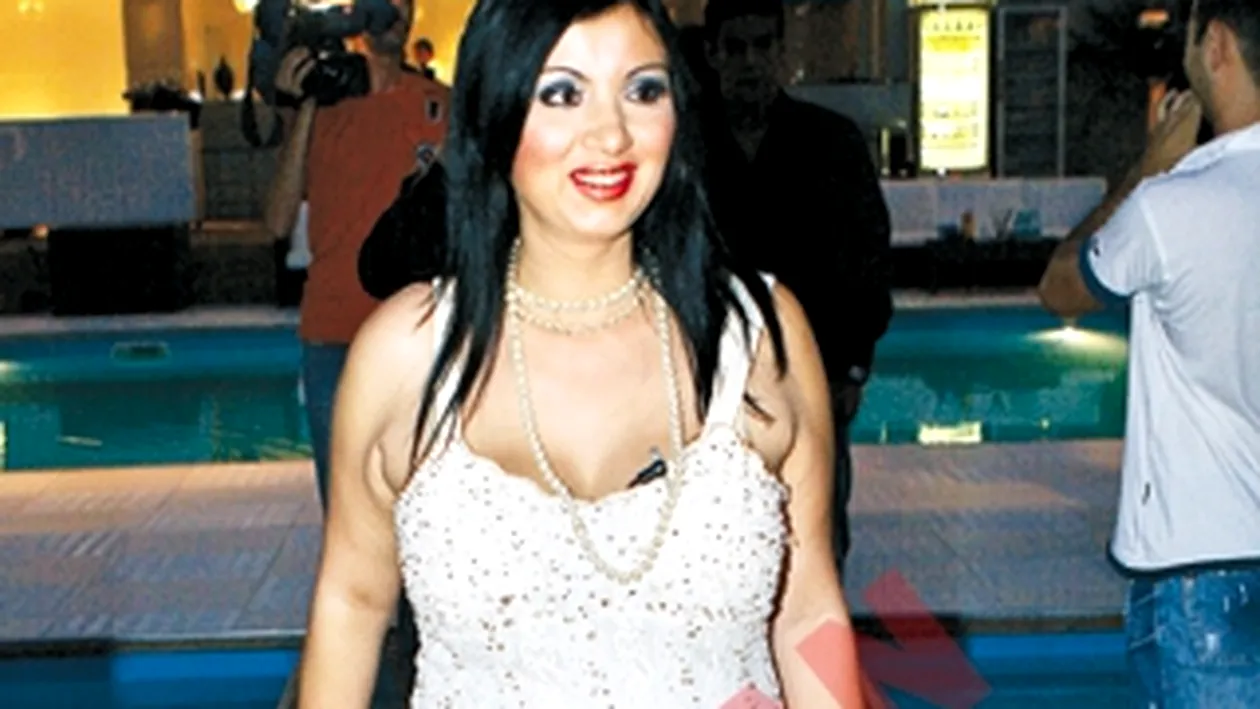 Andreea Tonciu a plans in direct de dorul Adrianei Bahmuteanu! Vezi aici ce a zis Adriana!