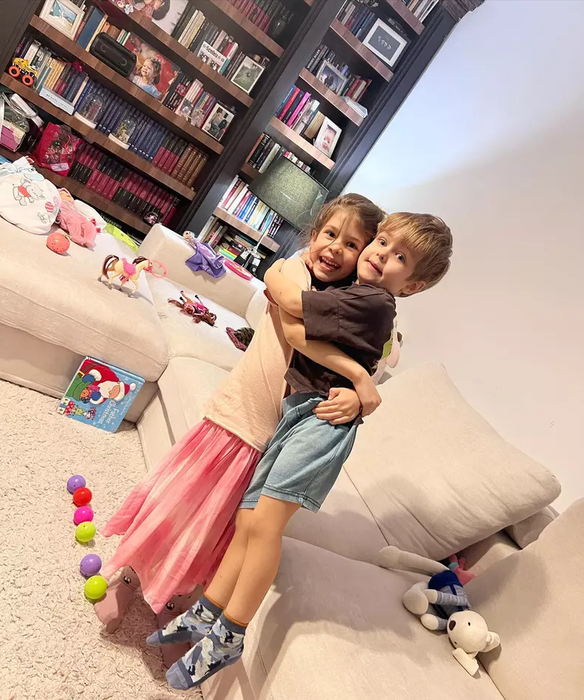 Cum arată casa în care locuiesc Simona Gherghe și soțul ei. Vila se află în complexul lui Cristian Țânțăreanu