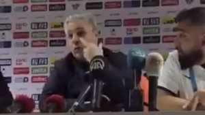 VIDEO / Scandal uriaş în campionatul Turciei! Şumudică a fost lovit după meci: ”Nu am venit la box!” Translatorul a ajuns la spital
