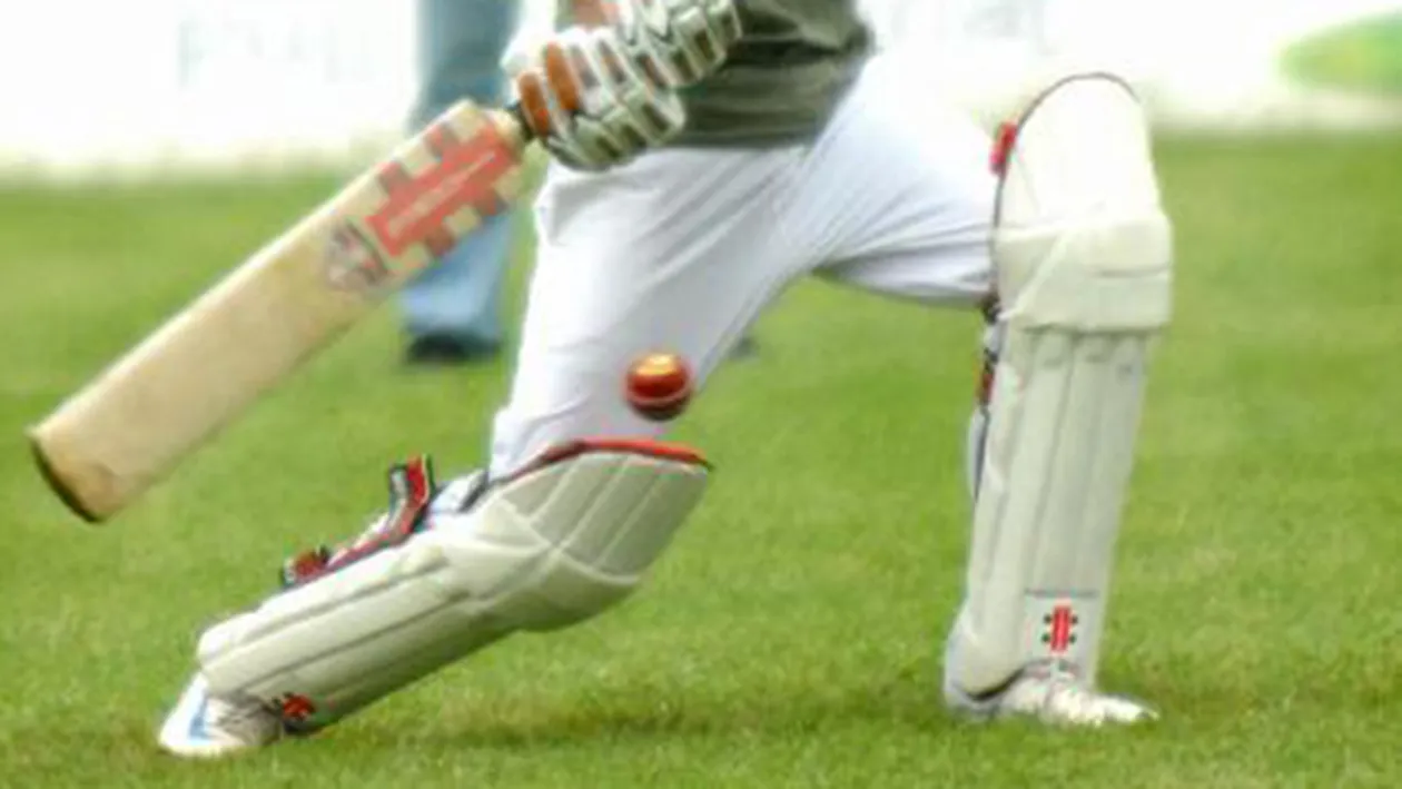 TRAGEDIE in sport! Un arbitru a murit chiar pe teren, dupa ce a fost lovit de o minge