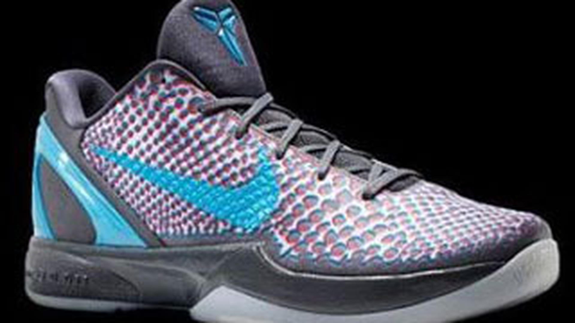 Kobe Bryant va incalta ghete 3D!