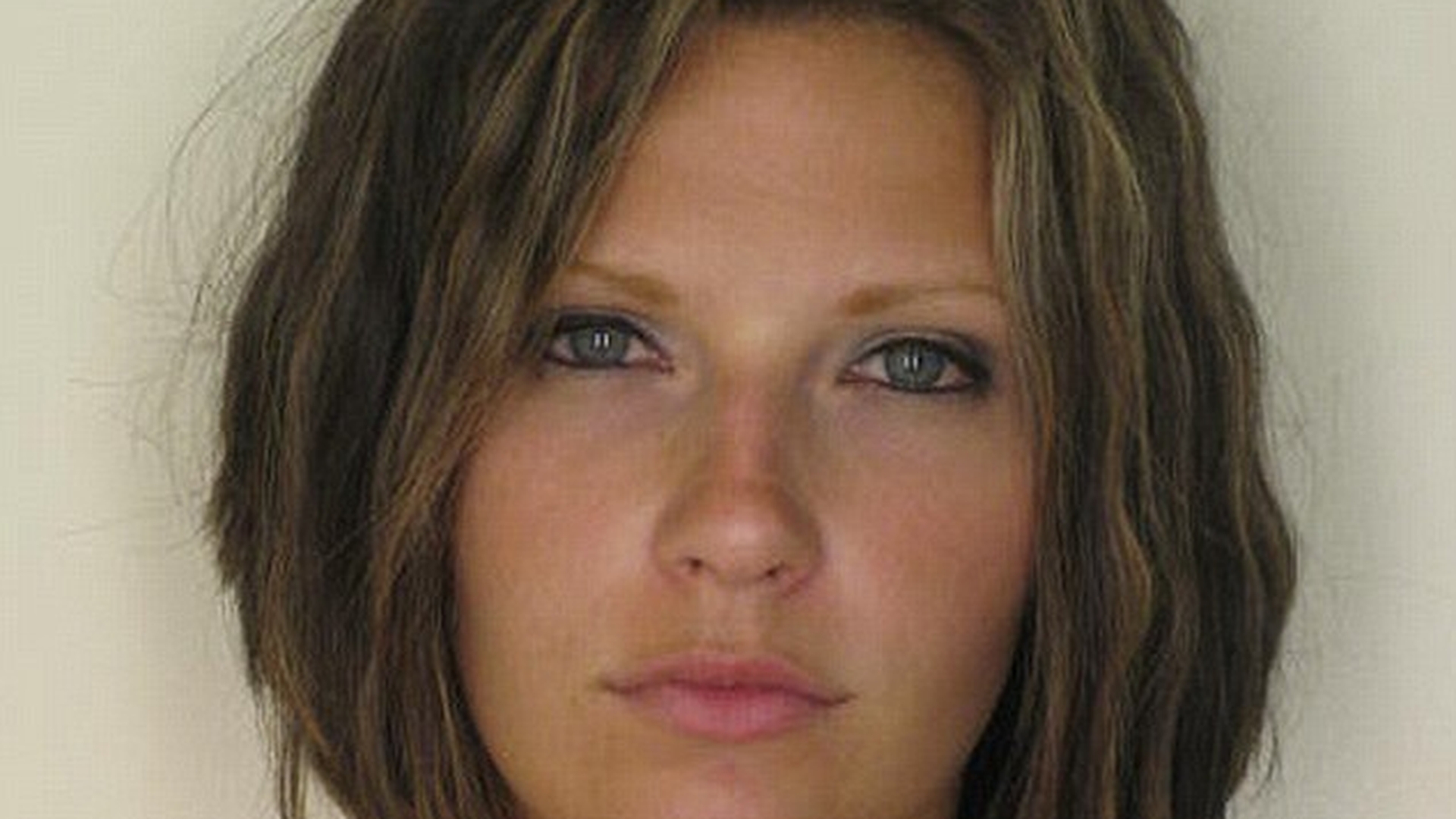 A devenit superstar dupa ce s-a imbatat si a ajuns la Politie! Imaginile cu cea mai sexy infractoare din America sunt de senzatie!
