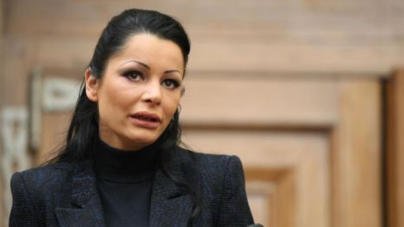 Brigitte Sfăt, la un pas să fie păcălită. "Am fost căutată de Părintele Dosoftei de la Muntele Athos şi... "