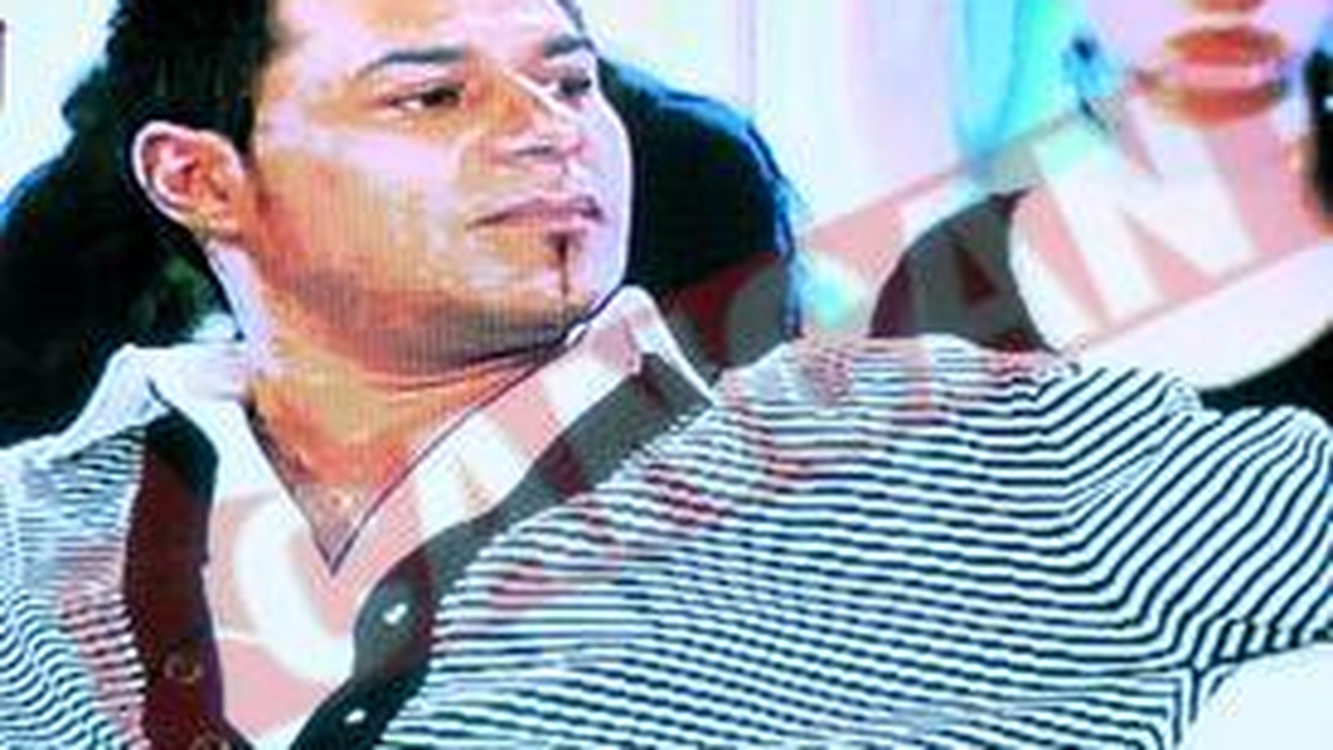 L-a cerut de barbat pe "milionarul" figurant