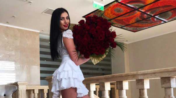 EA va reprezenta România la Miss Europe World 2018. Sibianca de 20 de ani are dimensiuni ”de manual”!