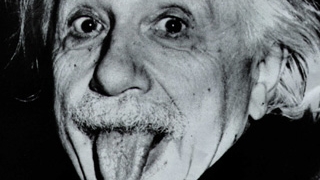 Povestea unei fotografii incredibile: ce-a fost in capul lui Einstein cand a scos limba la un fotograf?
