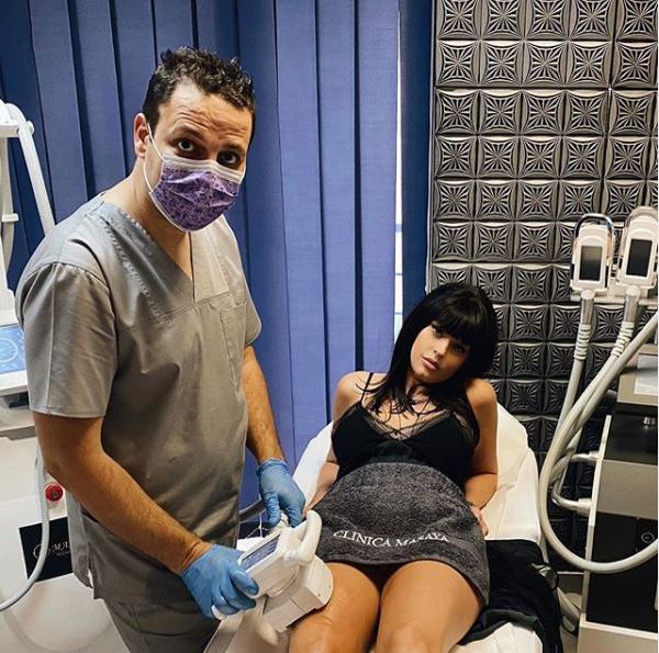 Misha, într-un costum de baie decupat în zonele intime! Poza incitantă a fost publicată după ce a făcut un gest emoționant pentru fostul soț, Connect-R