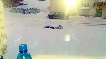 INCREDIBIL! O inundatie masiva a transformat un oras din Siberia intr-un bloc de gheata!
