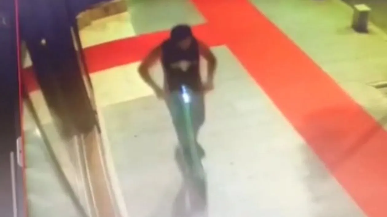 Este alertă în Capitală! Bărbat care înțeapă femeile pe stradă, căutat de Poliție