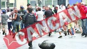 Suporterii de la Steaua si Dinamo i-au atacat pe homosexuali