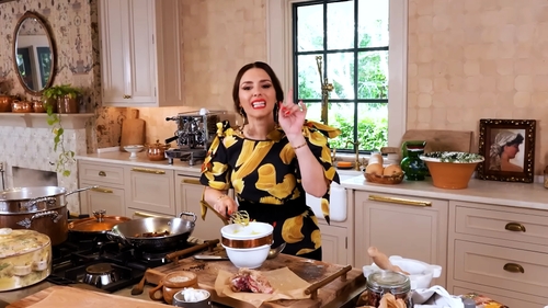 Adevărata rețetă de Carbonara. Celebra Pasta Queen spune stop improvizațiilor!