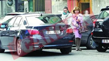 Maria Basescu, cu paharul la bijutier