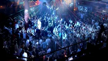 Si tu poti fi o victima! DROGUL VIOLULUI face ravagii in tot mai multe cluburi si nu poate fi depistat. Stupefiantul este incolor, inodor si insipid