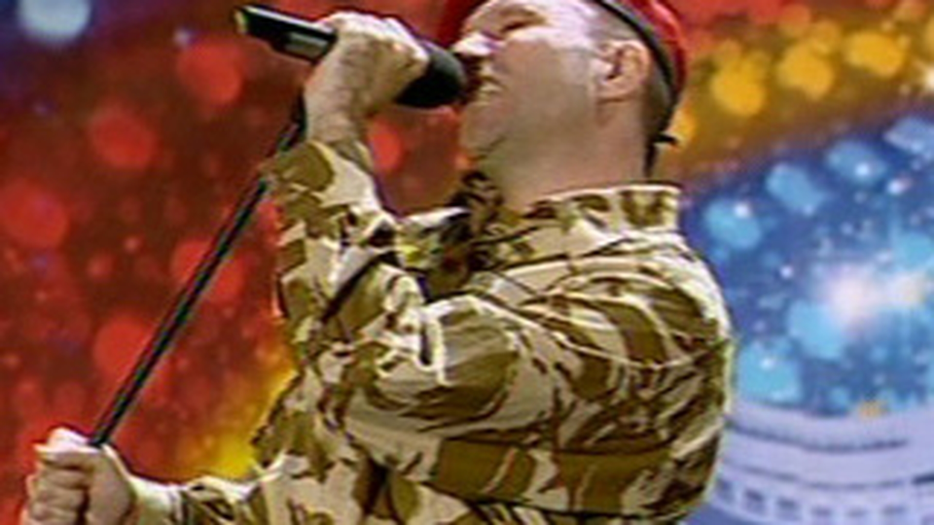 Parasutistul asta s-a crezut Freddie Mercury! Andra: "Nu-ti fac din cap nimic, du-te la un profesor"