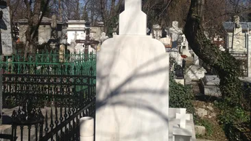 Socant! Gyorfi a insarcinat o amica sa se ocupe de cavoul familiei ei: Mama s-a pus pe cruce si mi se face rau daca o vad asa!