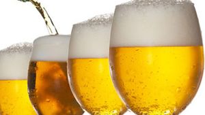 Bei alcool? Risti sa faci cancer