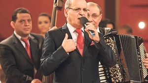 Motivul pentru care NELU PLOIEŞTEANU nu a mers la înmormântarea ILENEI CIUCULETE!