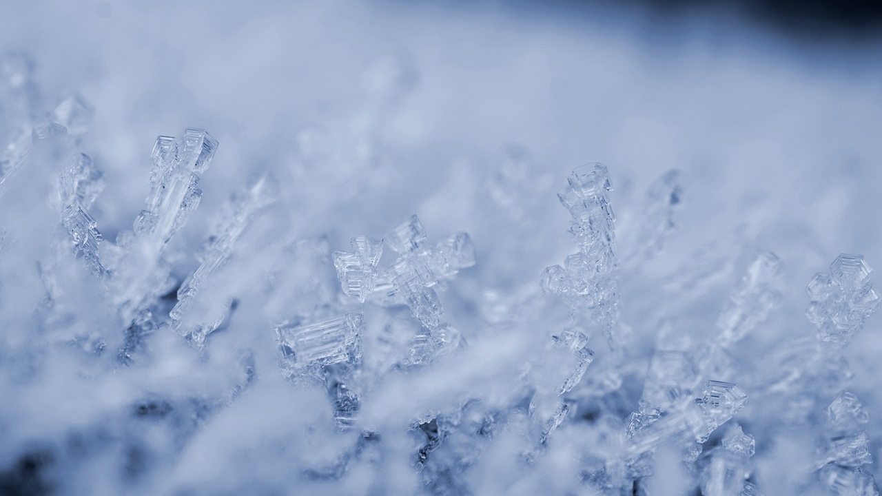 România, lovită de un vortex polar care aduce iarna înapoi! Zonele în care vor fi -12 grade Celsius