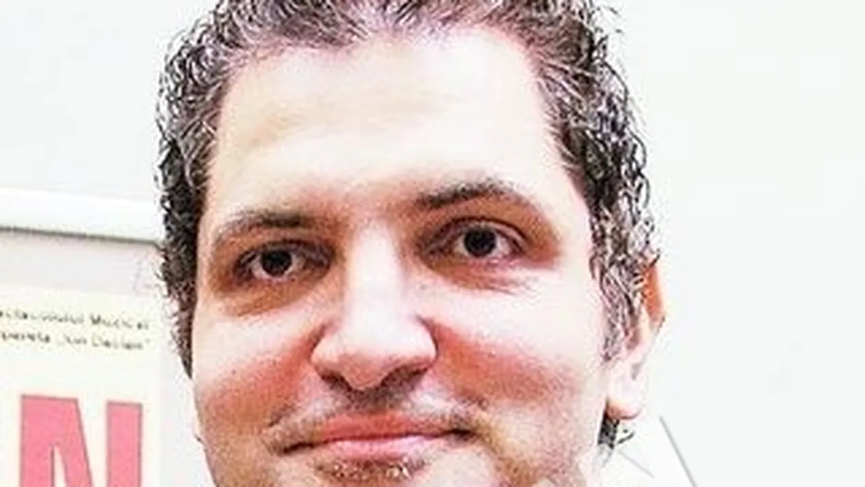 Tatal artistului Damian Draghici isi striga supararea tocmai din Suedia: La cate am facut pentru el, un multumesc! n-a zis