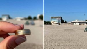 Ce a găsit o tânără pe o plajă din Mamaia! A făcut anunțul pe rețelele de socializare. ”O pot trimite oriunde în țară”