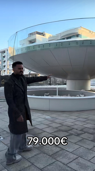 Piscina exterioară din complexul rezidențial unde Jador a cumpărat cele 6 apartamente/ sursă foto: TikTok