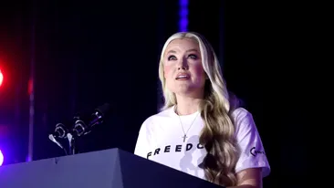 „A fost Charlie”. Erika Kirk dezvăluie semnul straniu primit de la soțul ei, în noaptea în care a fost ucis