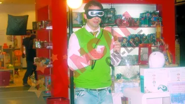 Dan Negru testeaza jucarii