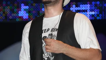 O luna in Asia pentru Smiley. Cantaretul incepe noul an departe de agitatia din Capitala