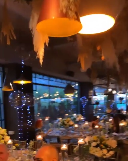 Adela Popescu și Radu Vâlcan și-au botezat astăzi băiețelul, pe micuțul Andrei