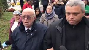 Alexandru Arşinel, cu lacrimi în ochi: "Trebuie să devenim din nou de râsul lumii"