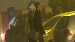 Nu o sa crezi ce a vrut sa-si cumpere Tudor Chirila cu iubita de fata! Si vanzatorul a ramas cu gura cascata cand i s-a cerut asta