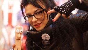 DJ Wanda mixeaza ca in Star Trek! Are echipament de 5000 de euro ca Flo Rida!
